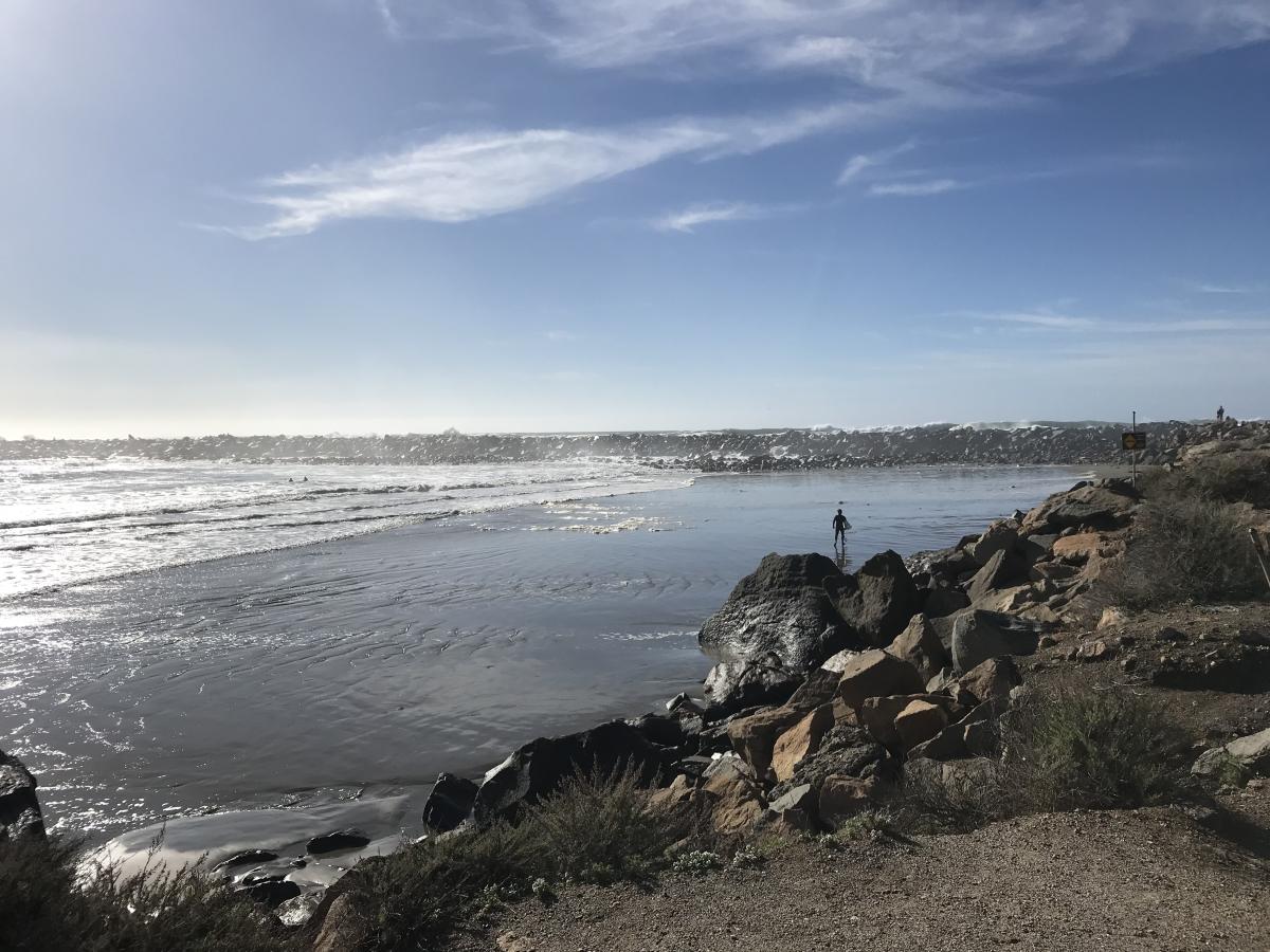 Morro Rock Jetty Beach