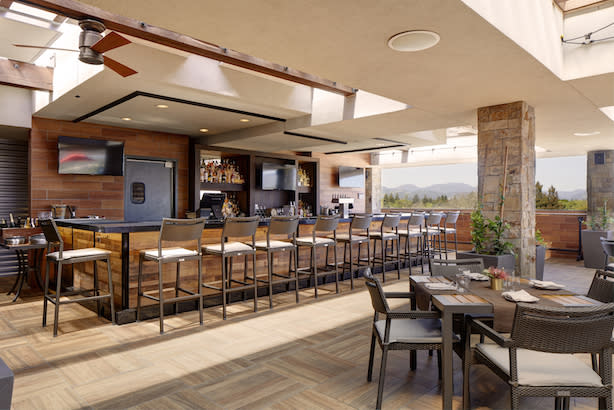 Sky Amp Vine Rooftop Bar At Archer Hotel Napa Ca 94559