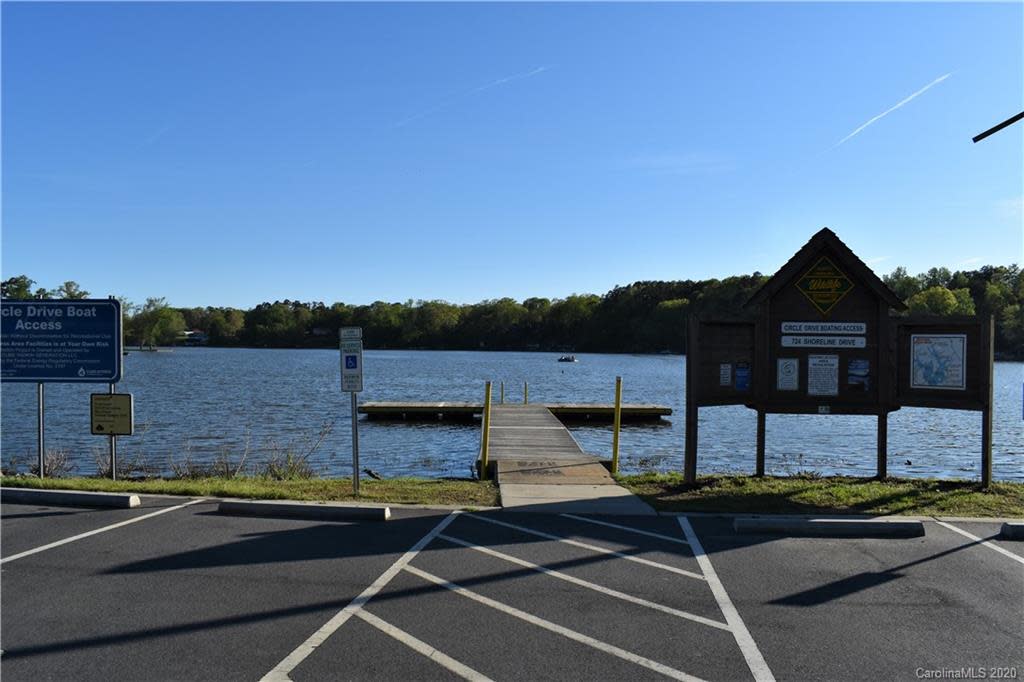Badin Lake (Circle Drive Boat Ramp)