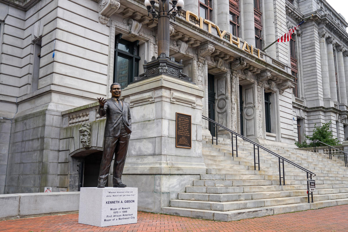 Newark City Hall Newark, NJ 07102