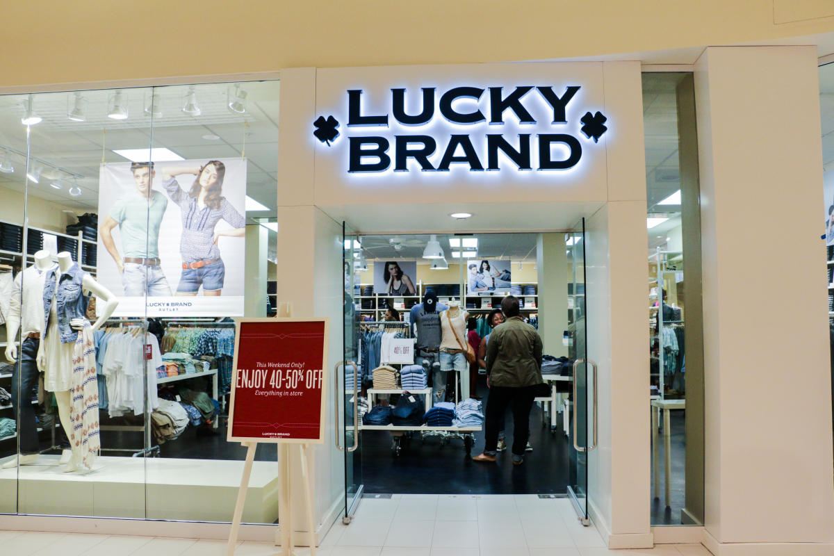lucky store outlet