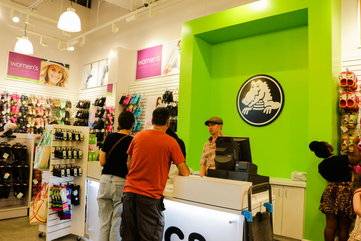 croc store