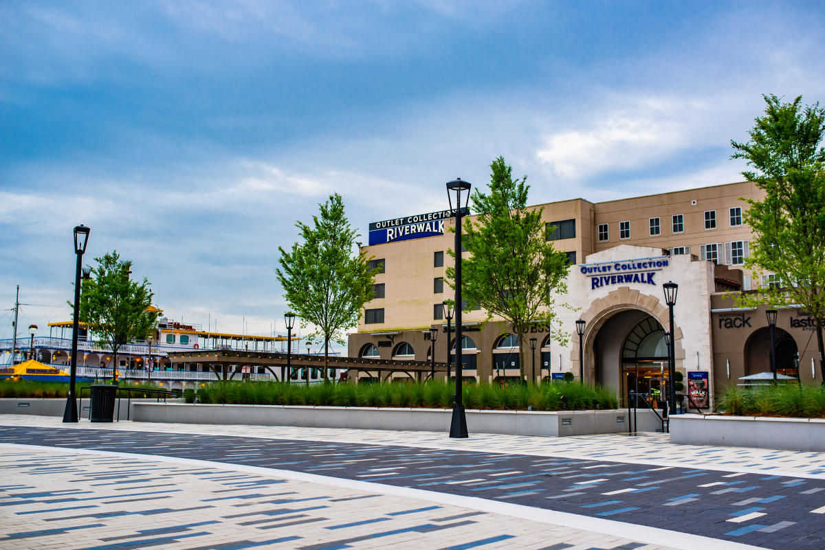 The Outlet Collection at Riverwalk