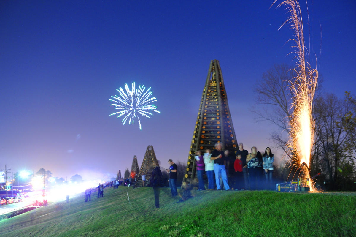 Christmas Eve Bonfires on the Levee