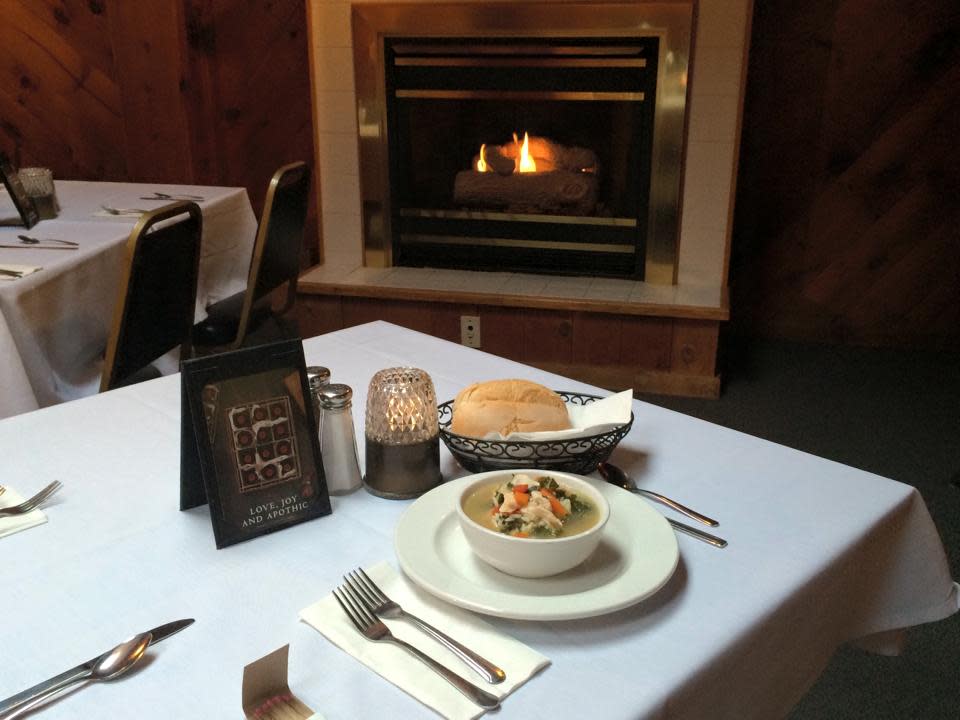The Casual Inn Restaurant Bristol Ri Discover Newport