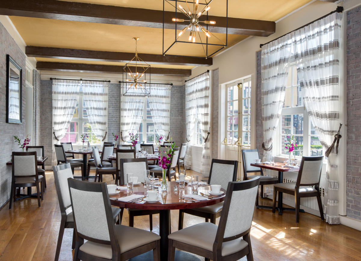 One Bellevue Restaurant At The Hotel Viking Newport Ri