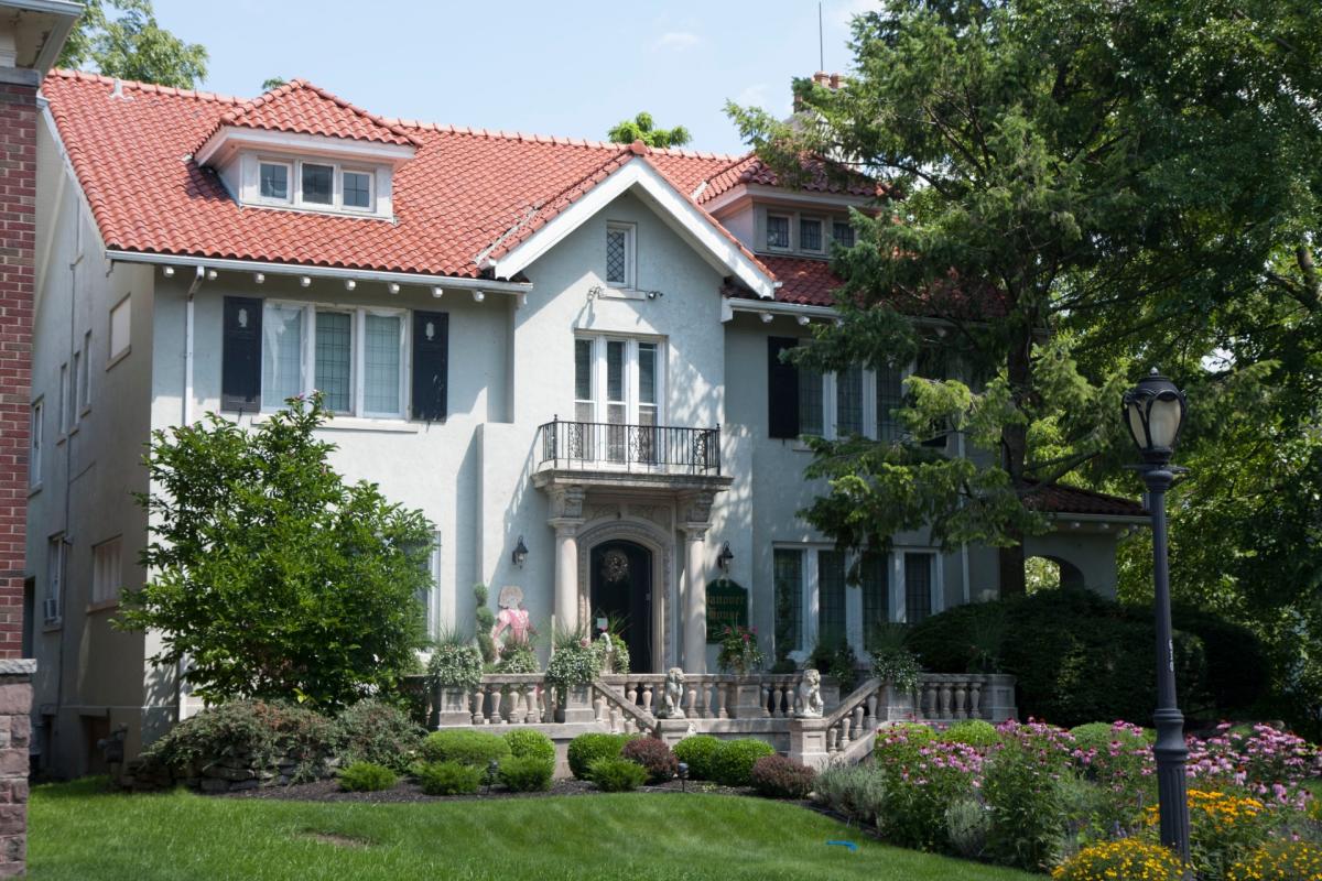 Hanover House Bed & Breakfast Niagara Falls, NY 14303