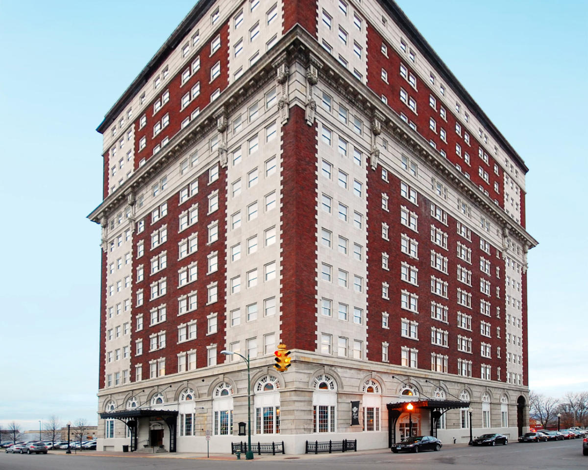 Hotel Utica an Ascend Hotel Collection Member Utica, NY 13502