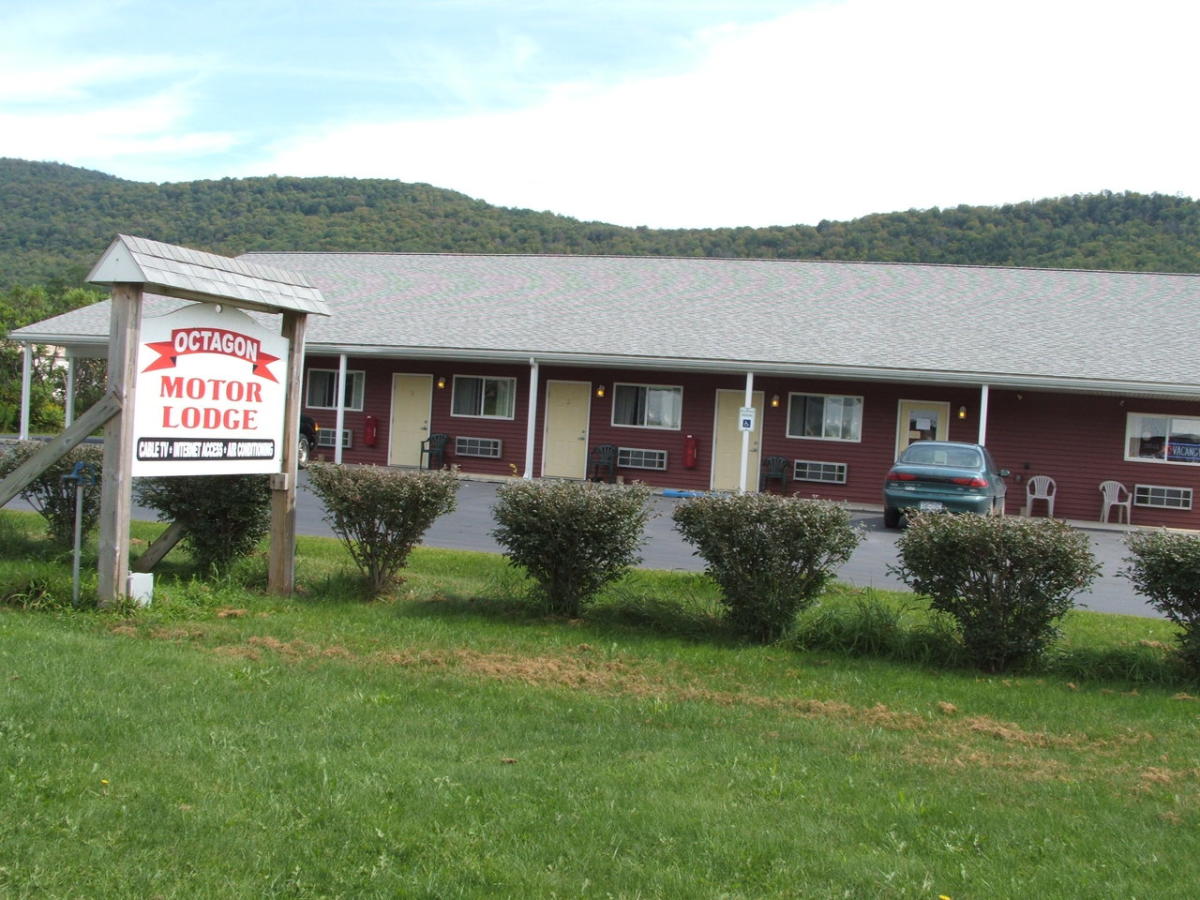 Octagon Motor Lodge Walton, NY 13856