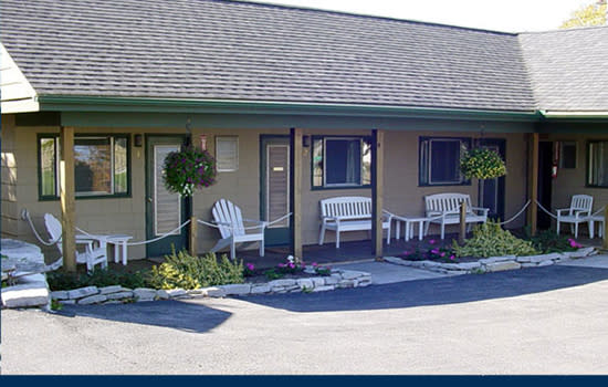 1000 Islands Wooden Boat Inn | Clayton, NY 13624