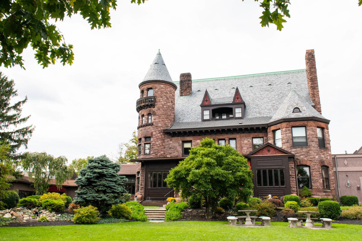 Belhurst Castle and Winery | Geneva, NY 14456