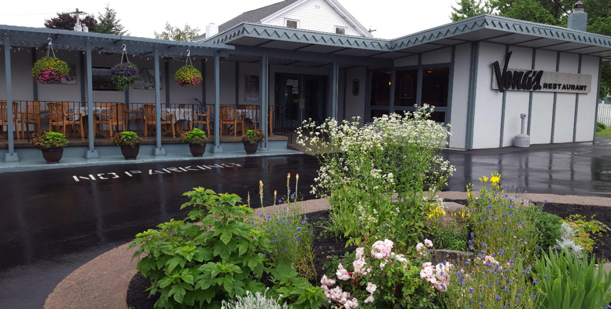 Vona's Restaurant | Oswego, NY 13126