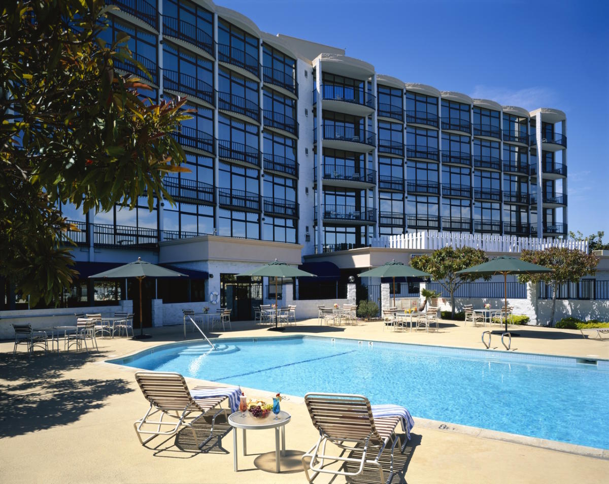 Oakland Airport Executive Hotel Oakland CA