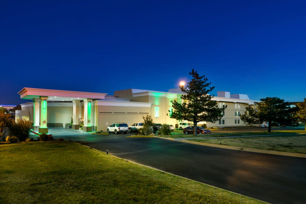 holiday inn airport oklahoma city