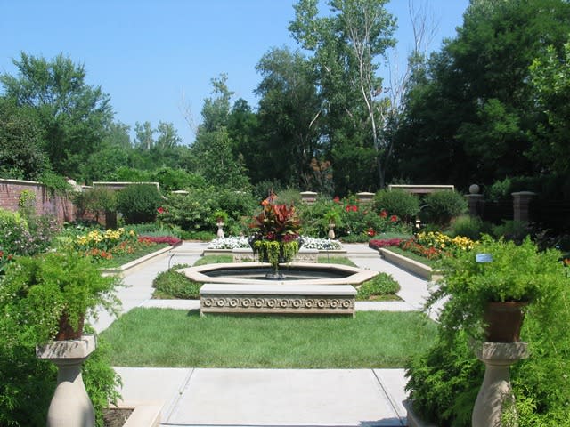 Lauritzen Gardens Omaha Ne 68108
