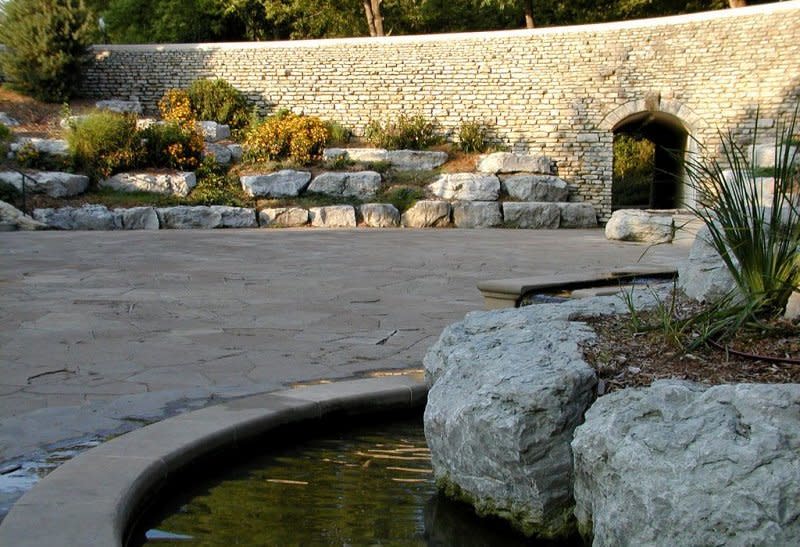 Elmwood Park Grotto Omaha, NE 68106