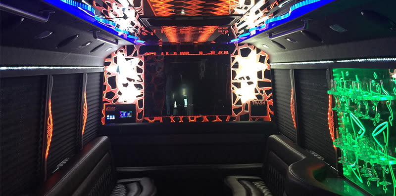 Extreme Limousine | Omaha, NE 68145