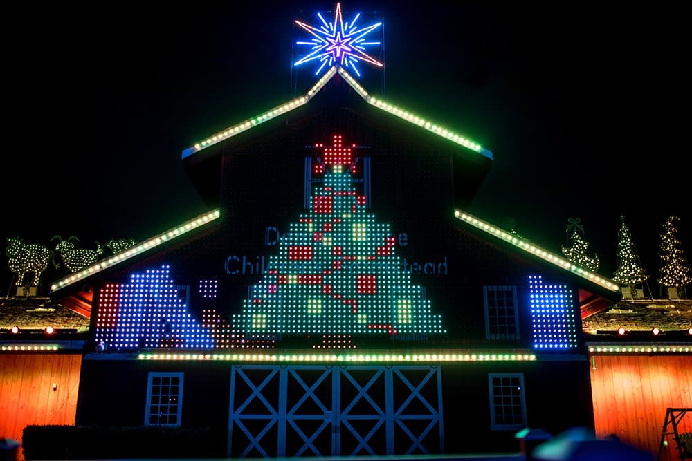 Holiday Lights on Farmstead Lane