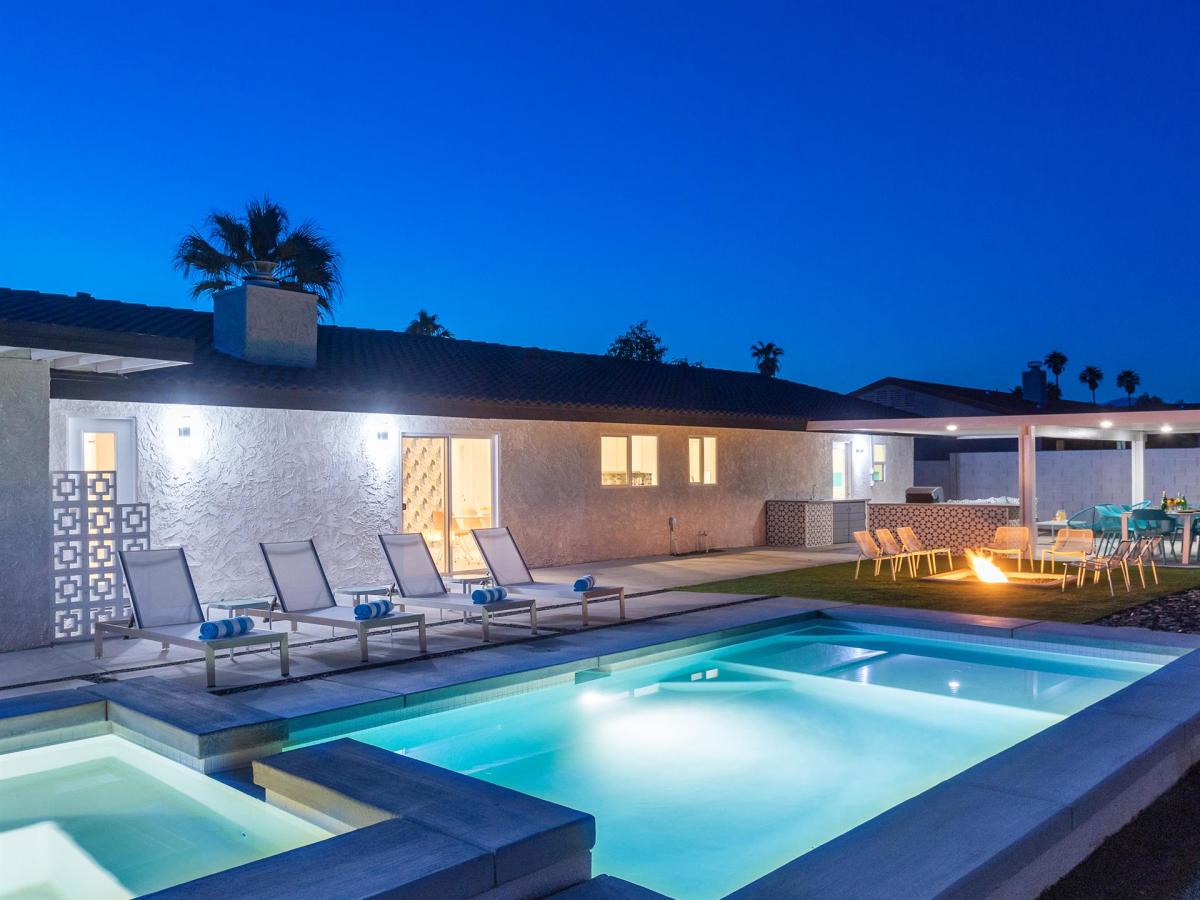 Queen of the Desert Fabulous Palm Springs Vacation Home! 3bd/3ba