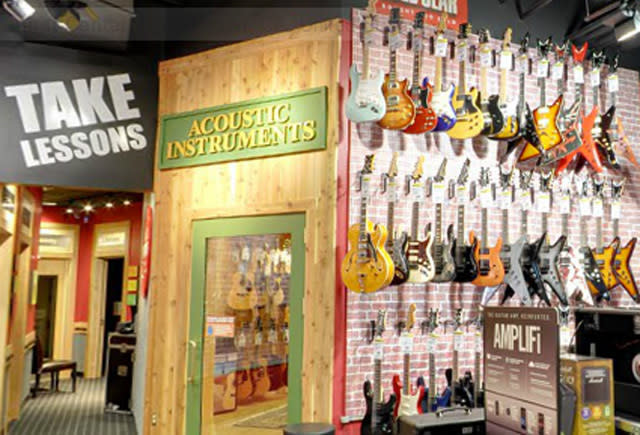 the guitar store kuchai lama