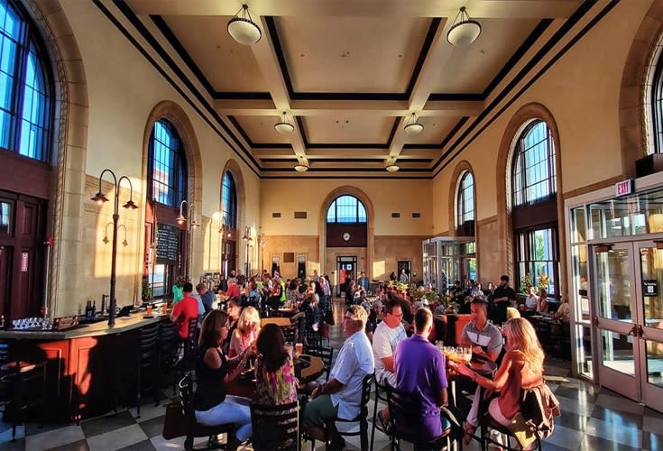 Saucony Creek Franklin Station Brewpub