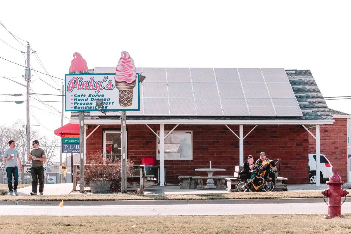 Pinky's Tremont, IL