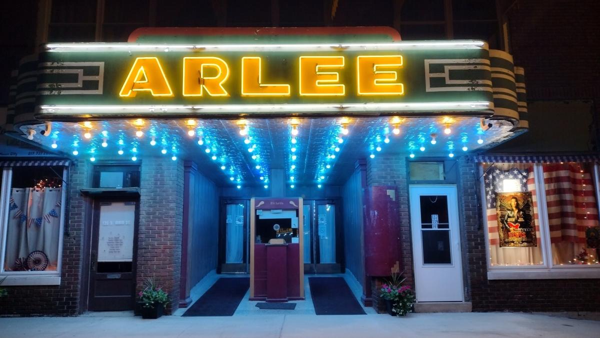 Arlee Theater Mason City, IL