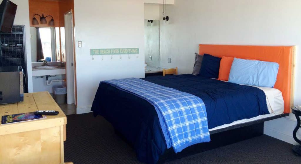Dolphin Cove Motel