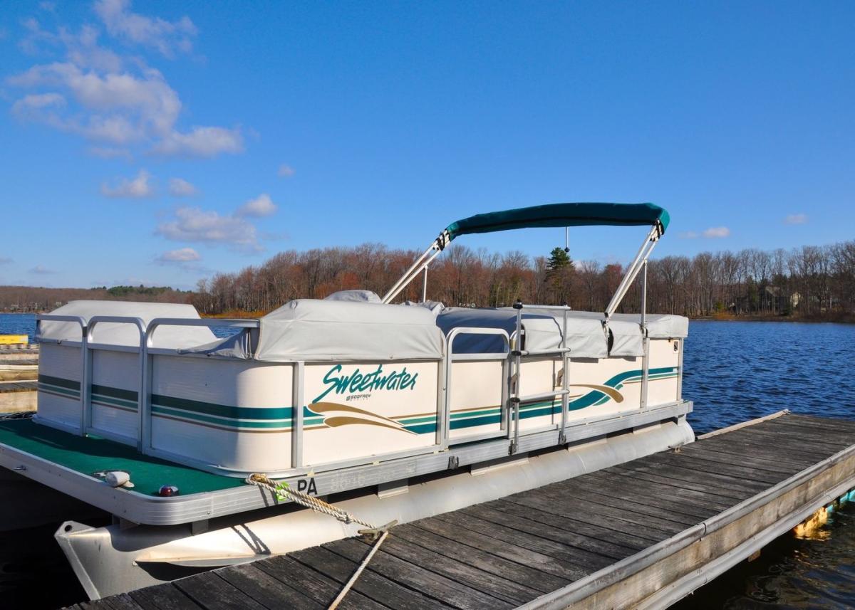 Wallenpaupack Scenic Boat Tour & Boat Rentals Hawley, PA 18428