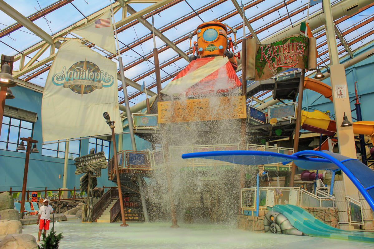 Camelback Lodge & Aquatopia Indoor Waterpark Tannersville, PA 18372