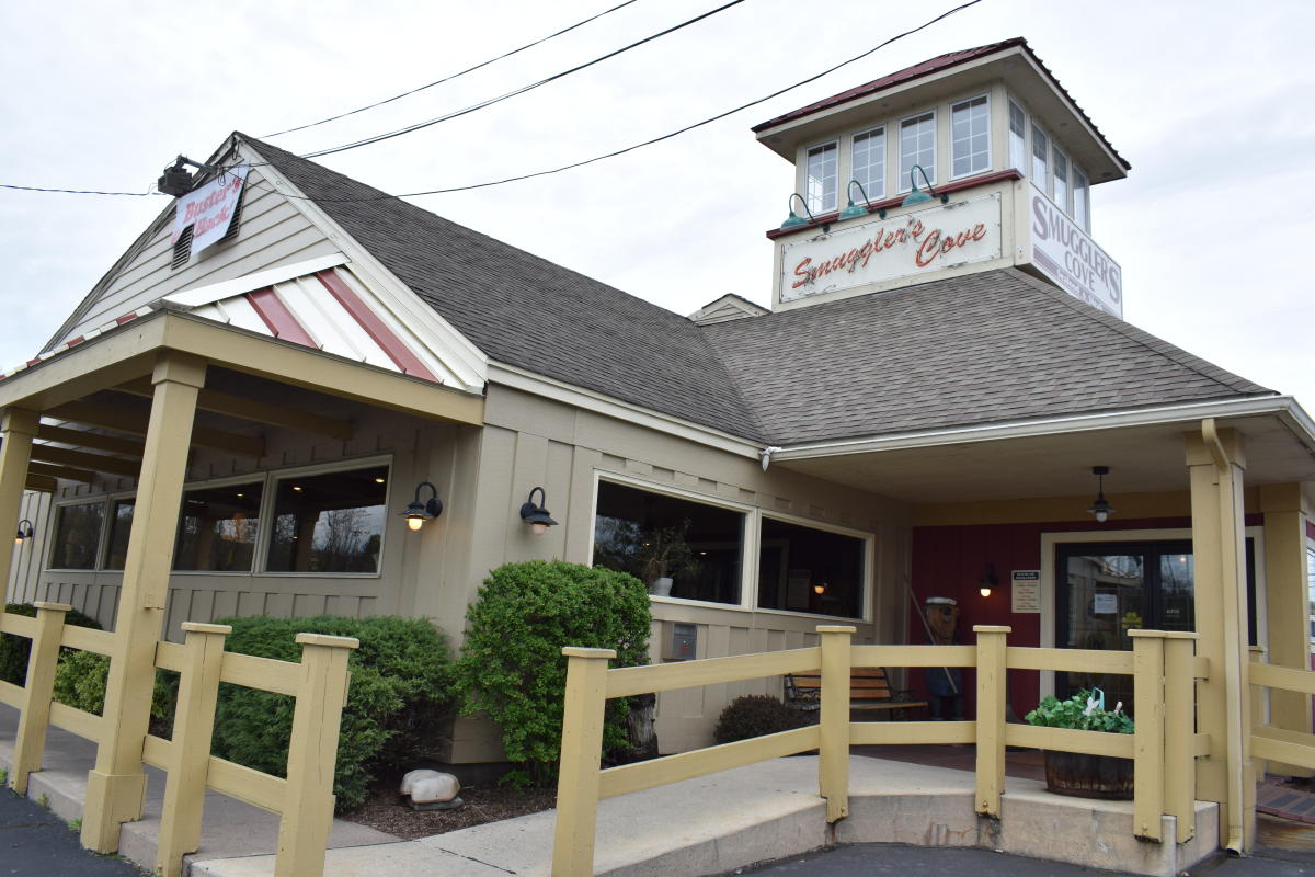 Smuggler's Cove Restaurant Tannersville, PA 18372