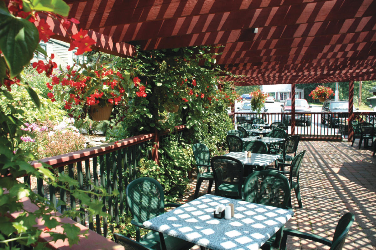 Apple Valley Restaurant Milford, PA 18337