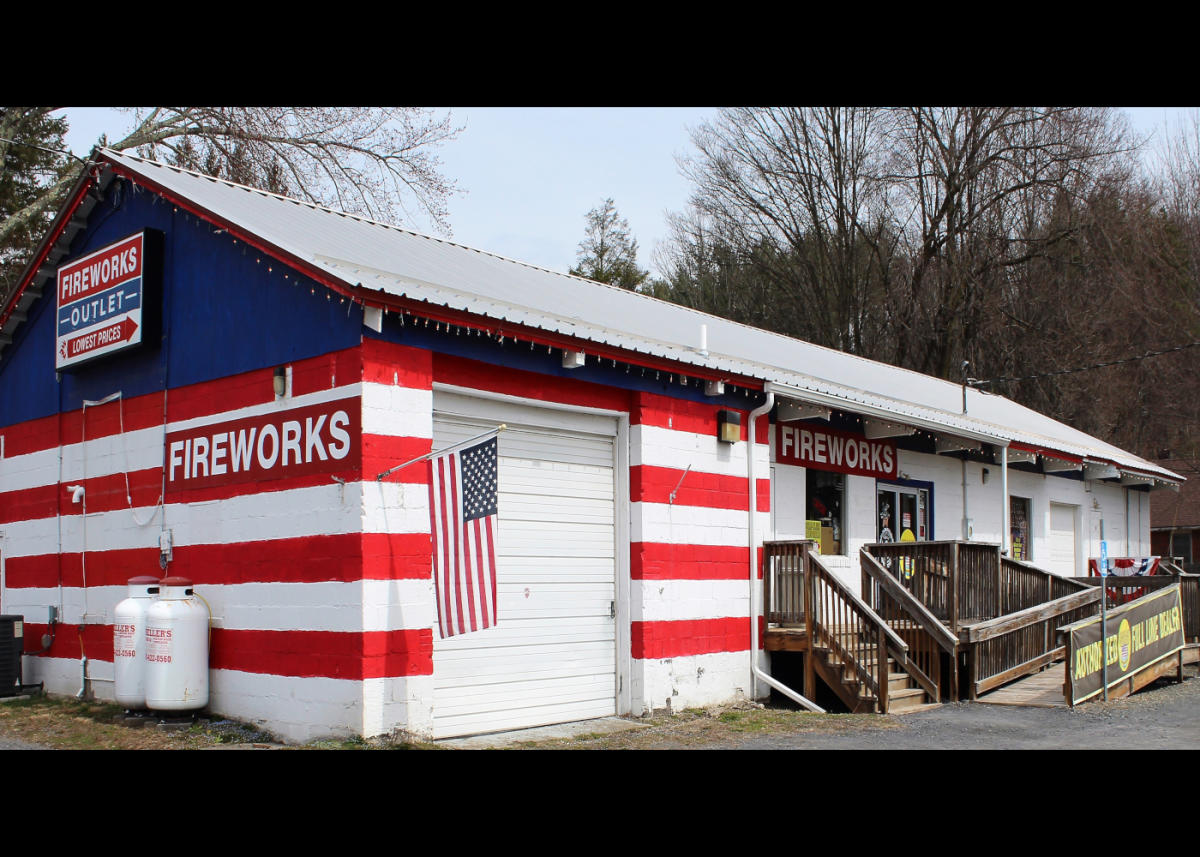 Fireworks Outlet - Tannersville Location | Tannersville, PA 18372