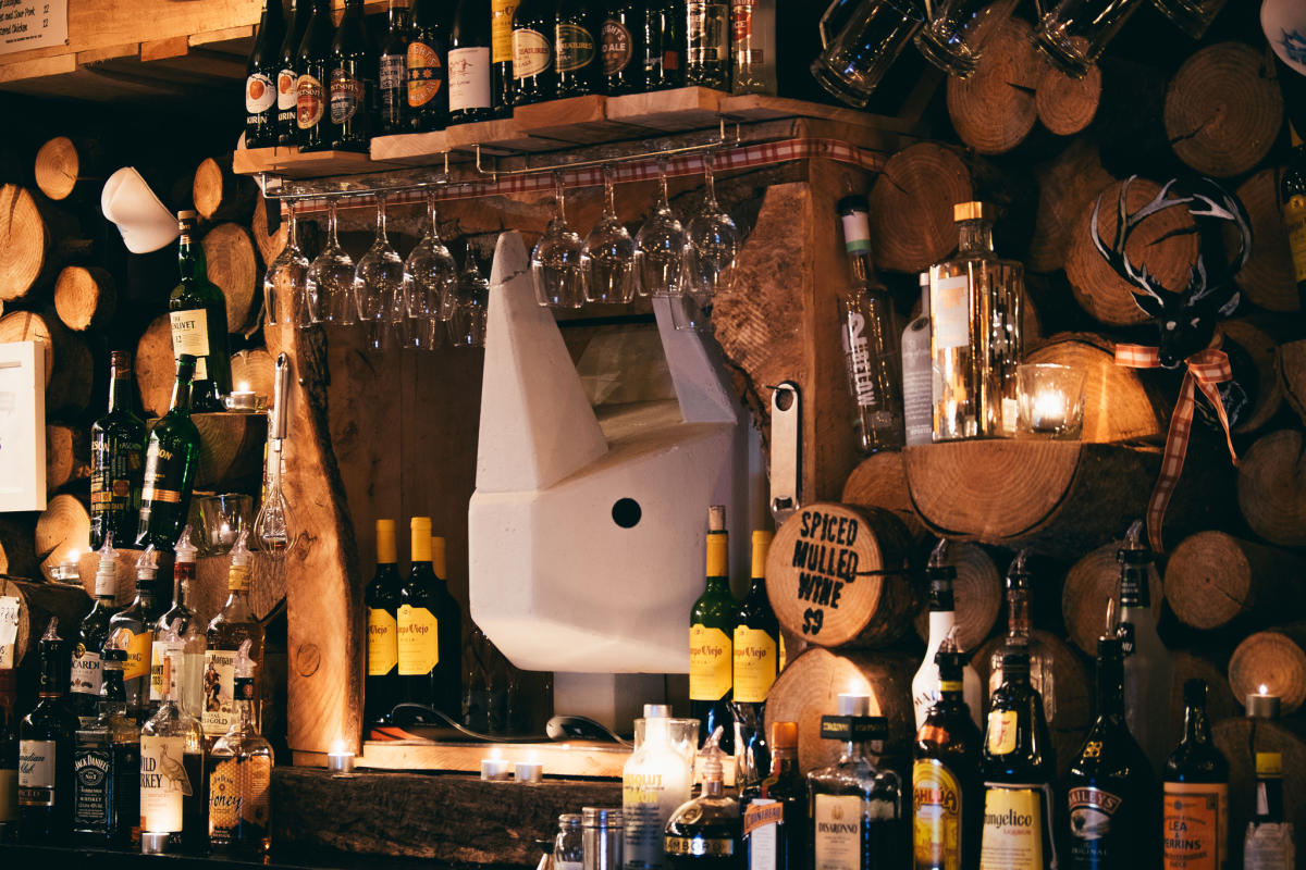 Rhino's Ski Shack Official Queenstown site