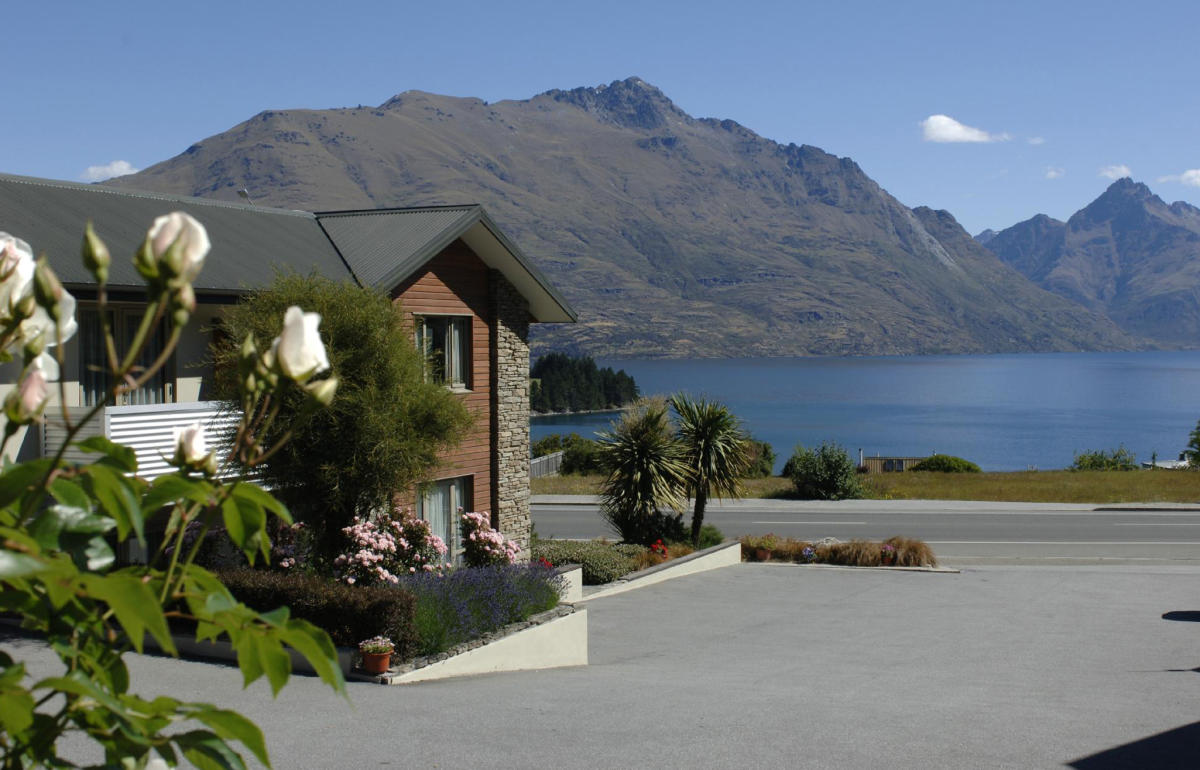 Queenstown Motel Apartments Official Queenstown site