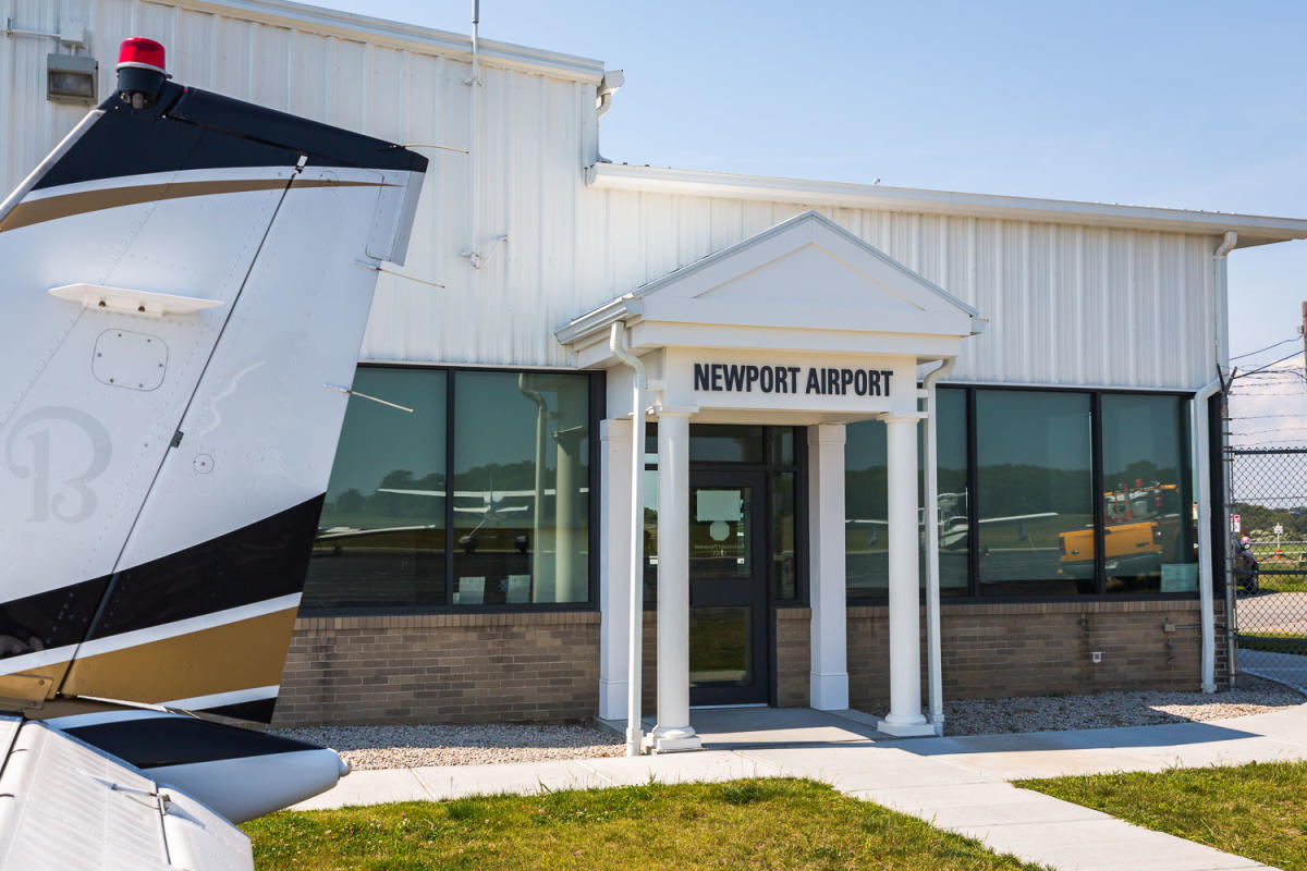 Newport State Airport Uuu Middletown Ri 02842