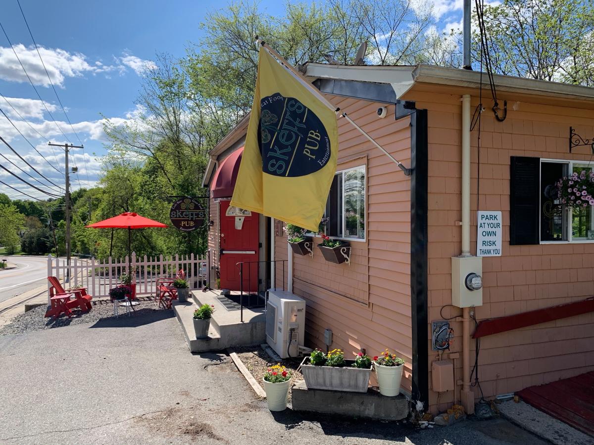 Skeff's Pub Cumberland, RI 02864