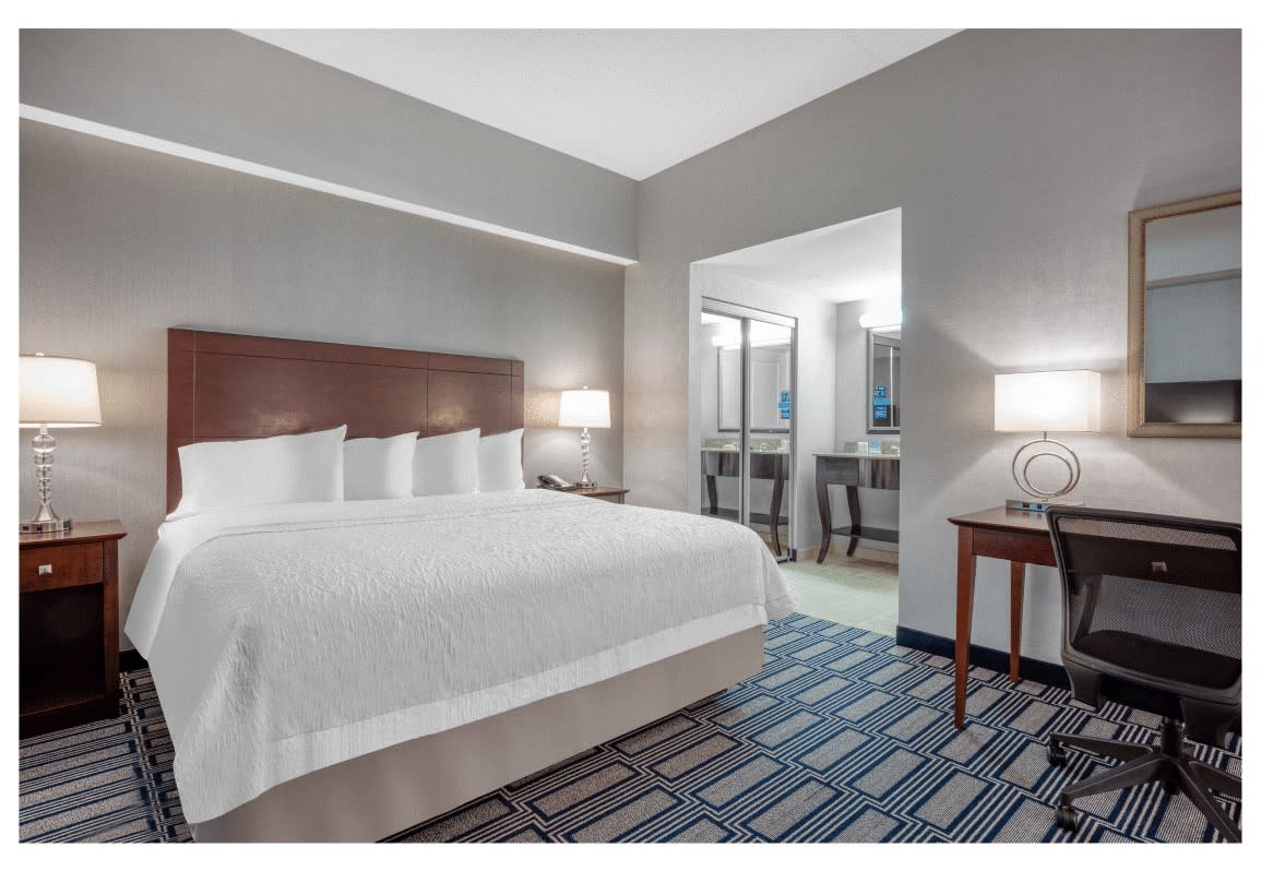 Hampton Inn & Suites by Hilton Providence Downtown Providence, RI 02903