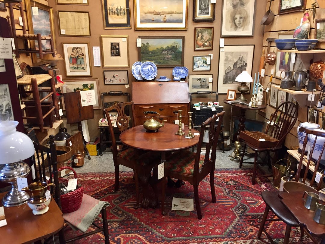 Rhode Island Antiques Mall Pawtucket, RI 02860