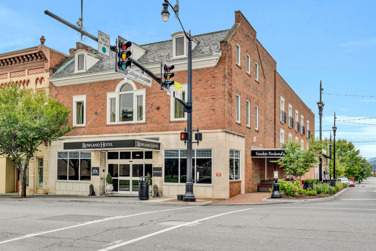 Rowland Hotel Salem, VA 24153