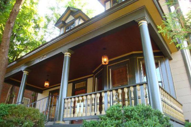 Black Lantern Inn | Roanoke, VA 24016