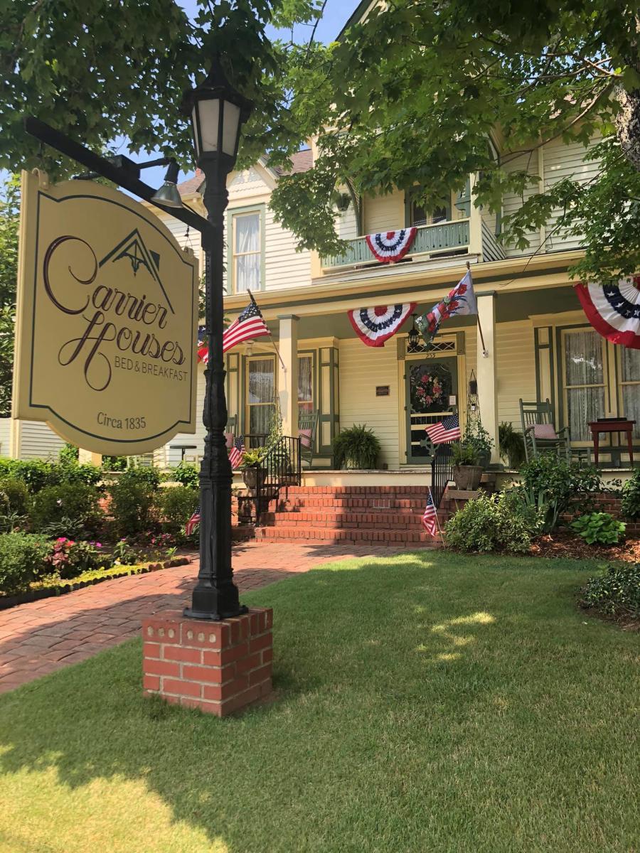 Carrier Houses Bed & Breakfast