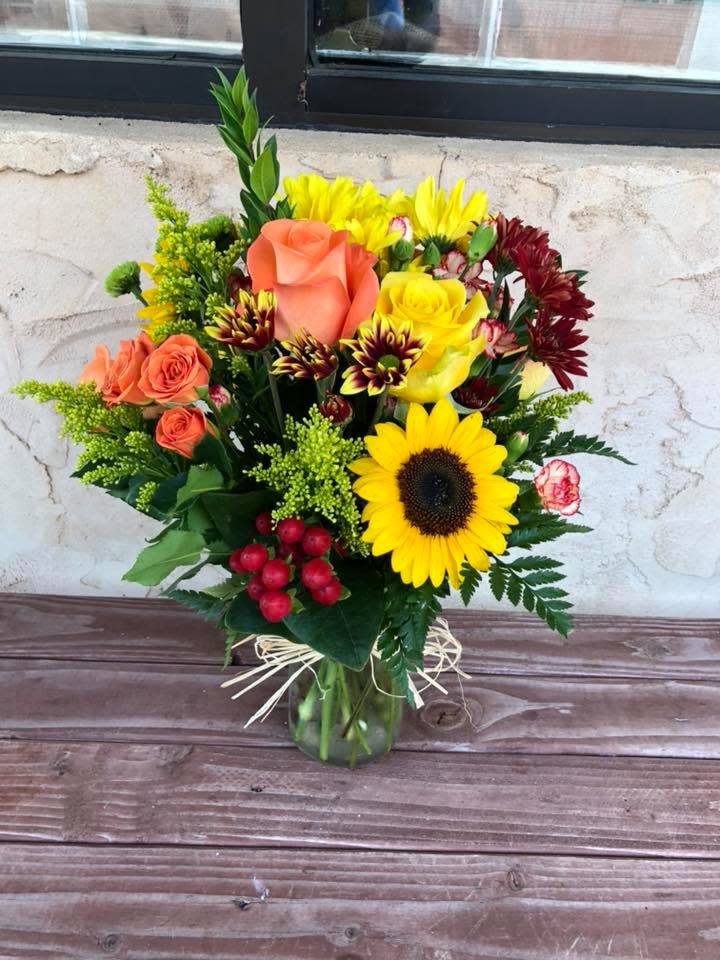 Luckey's Touch of Love Florist Kannapolis, NC 28081