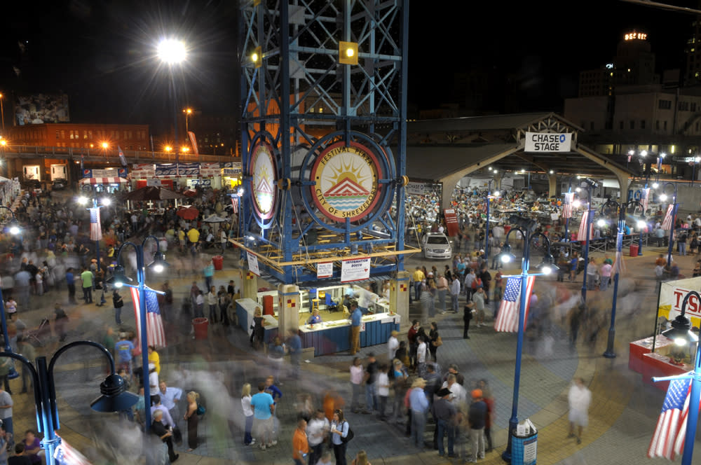 Festival Plaza