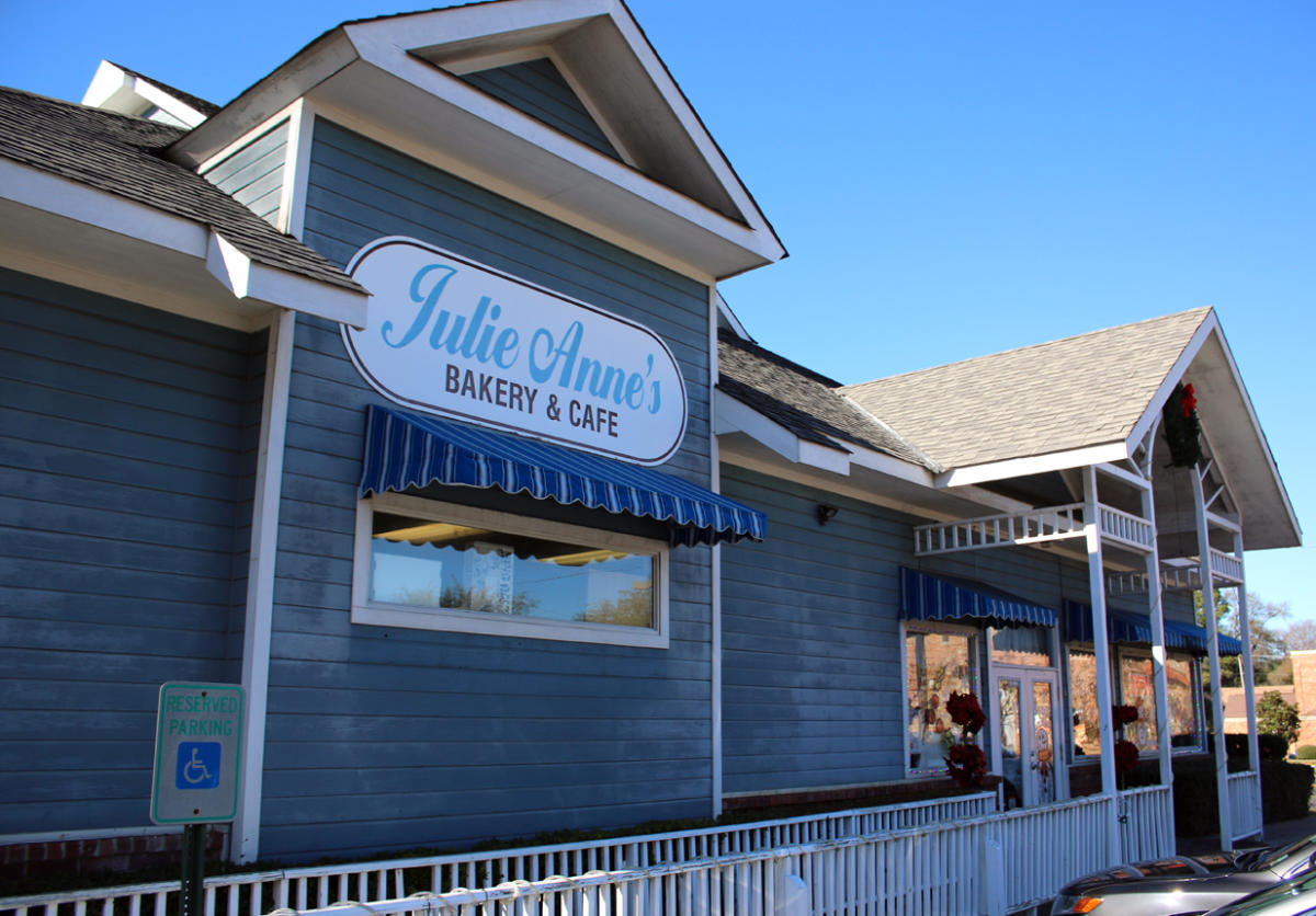 Julie Anne's Bakery & Café