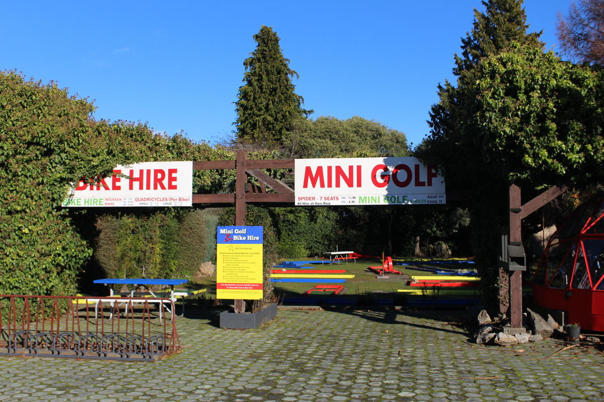 Te Anau Mini Golf & Bike Hire