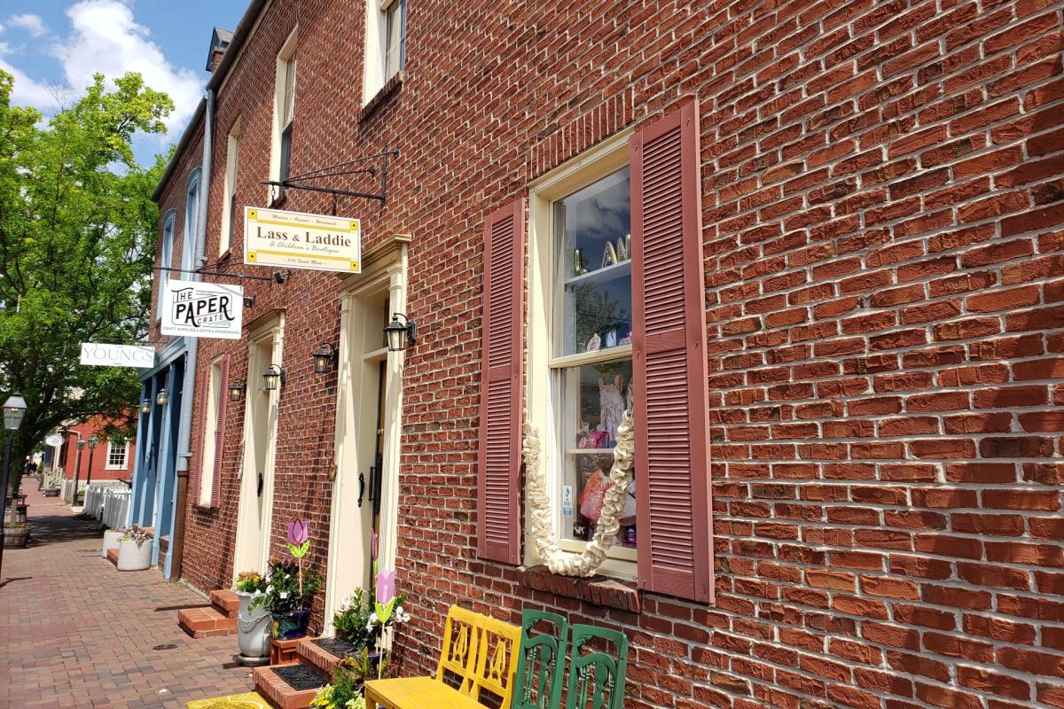 Lass & Laddie, A Children's Boutique