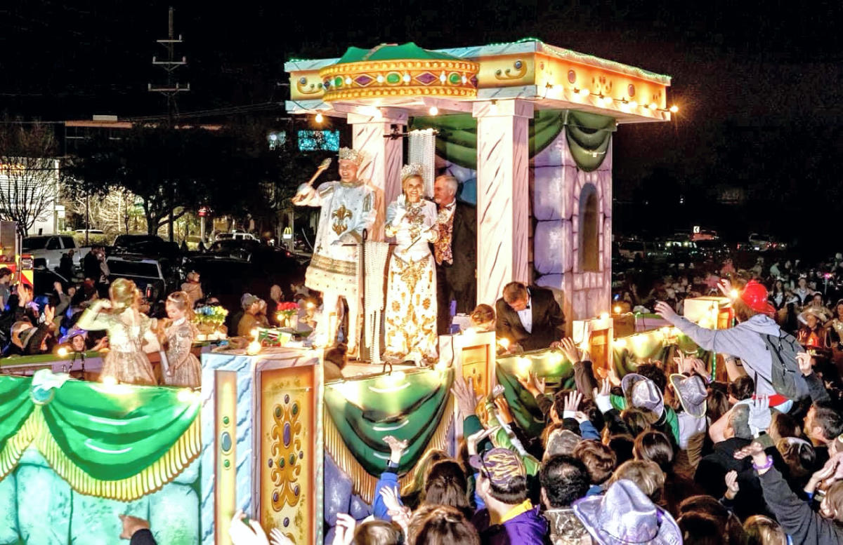 Krewe of Eve Parade Mandeville, LA 70470 February 2, 2024