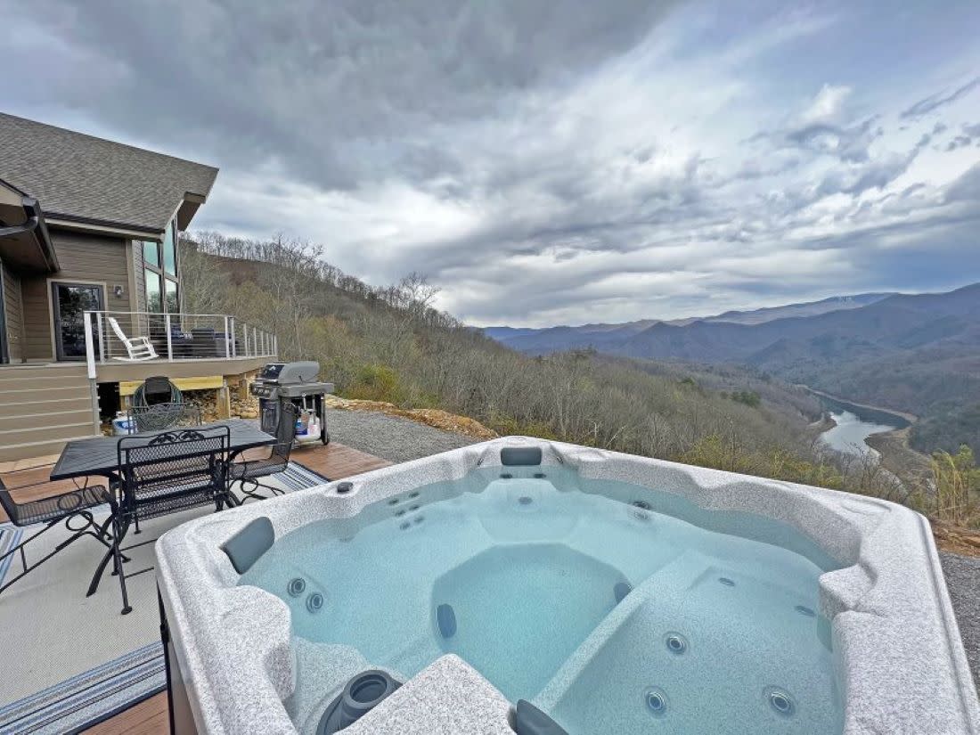 Bryson City Cabin Rentals Knockin' on Heaven's Door