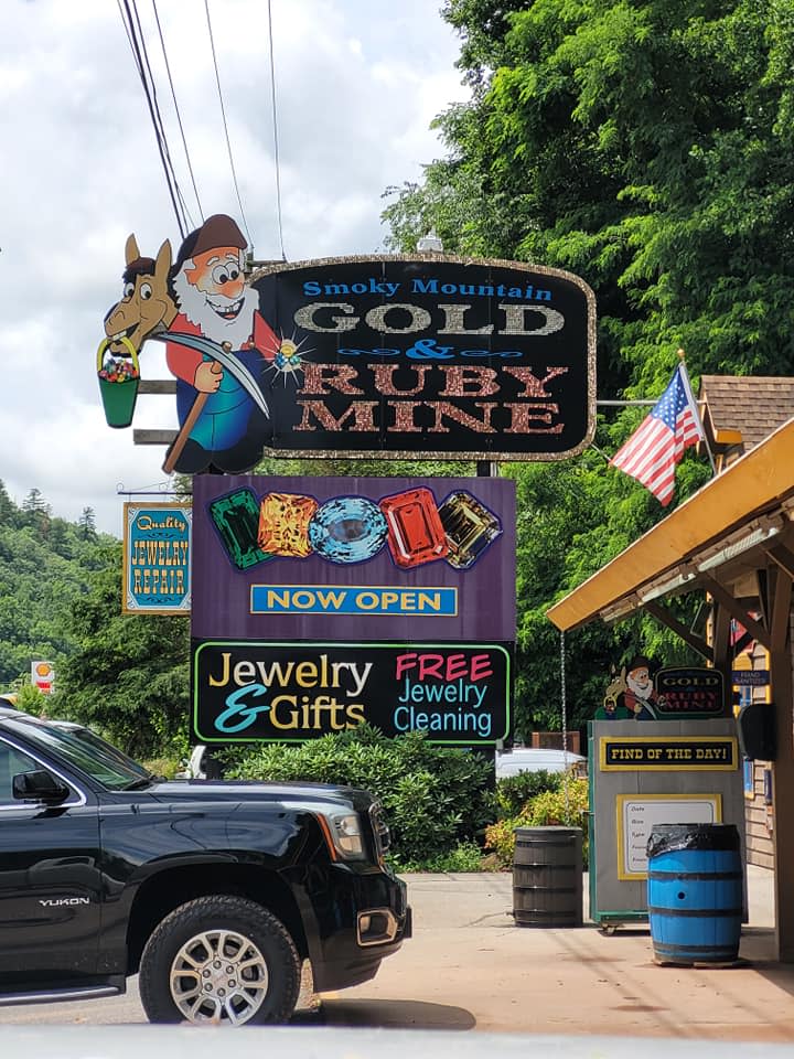 Smoky Mountain Gold and Ruby Mine